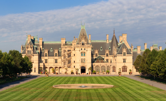 A view of the Biltmore Estate from the front